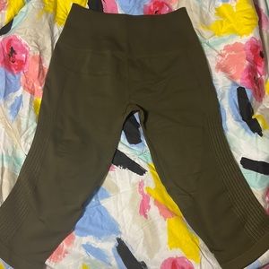 Olive green lululemon capri leggings size 10